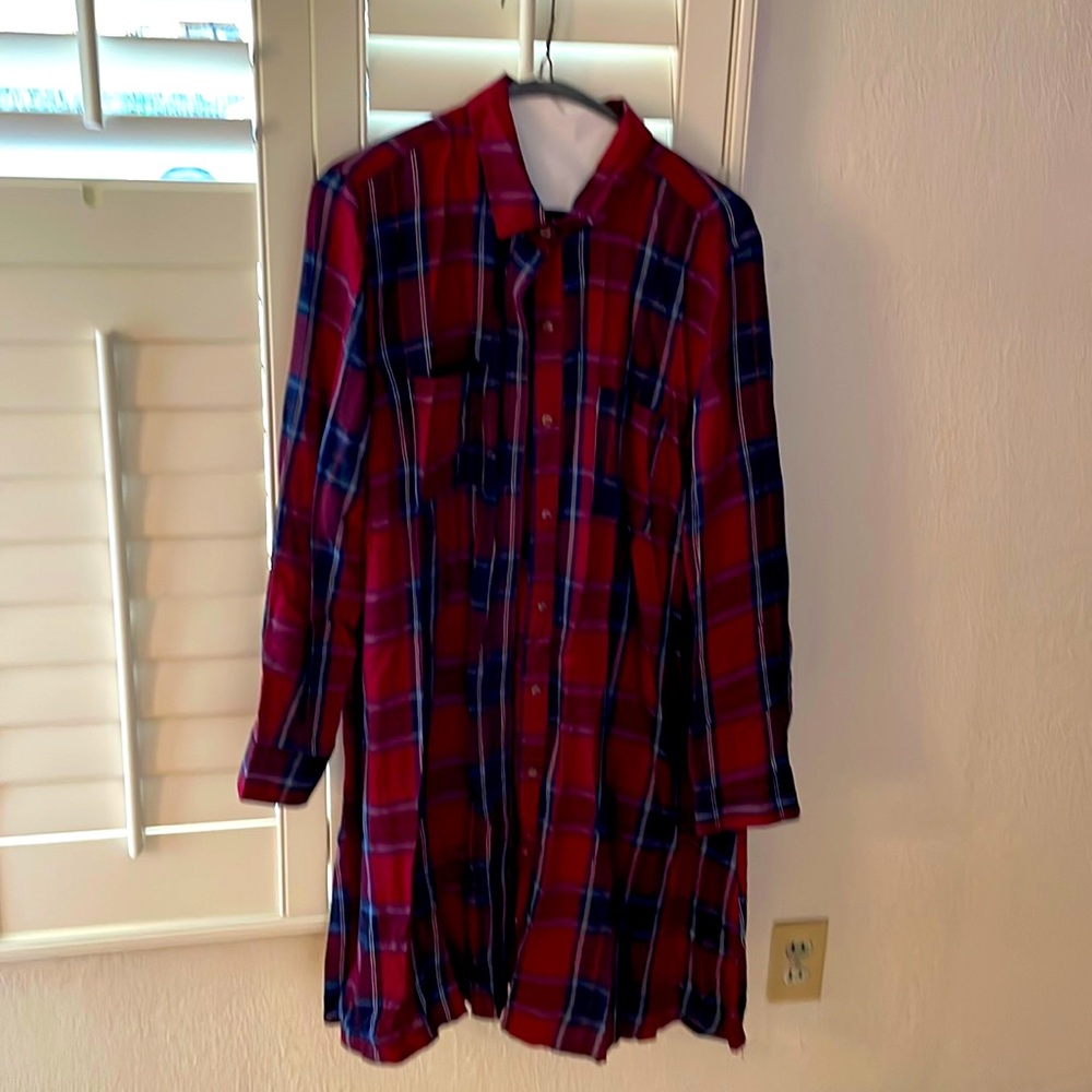 Shirt dress with long sleeves